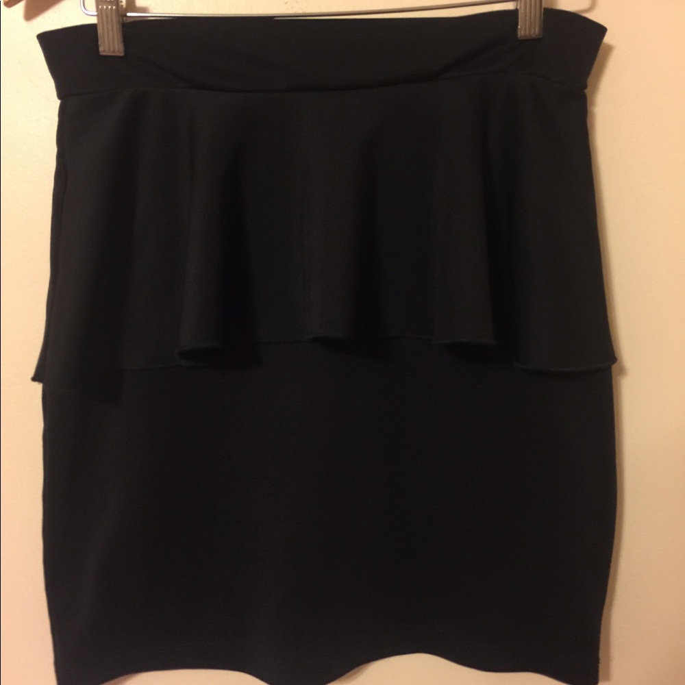 Black Peplum Skirt 🌹✨Fits L/XL